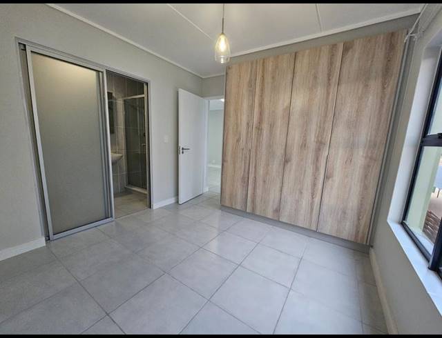 2 BEDROOM PROPERTY TO RENT IN MOOIKLOOF